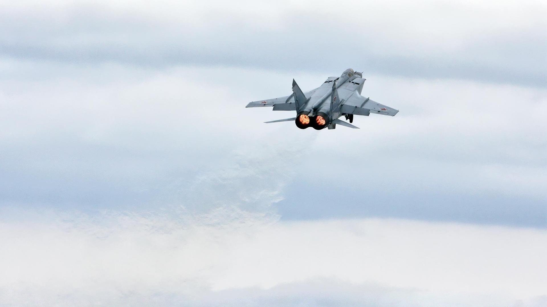 美国队在国际乒联混合团体世界杯中的强势崛起，美国乒乓球赛事